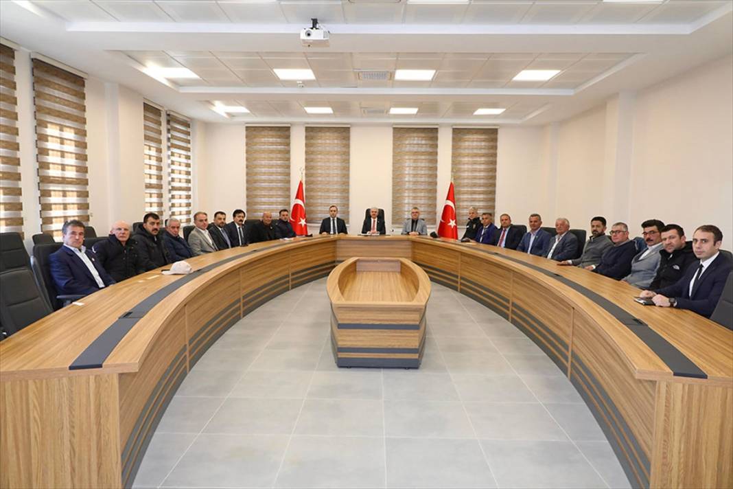 Konya Valisi Akın, leblebi diyarı ilçede 2